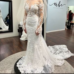 Essense of Australia Wedding Gown
